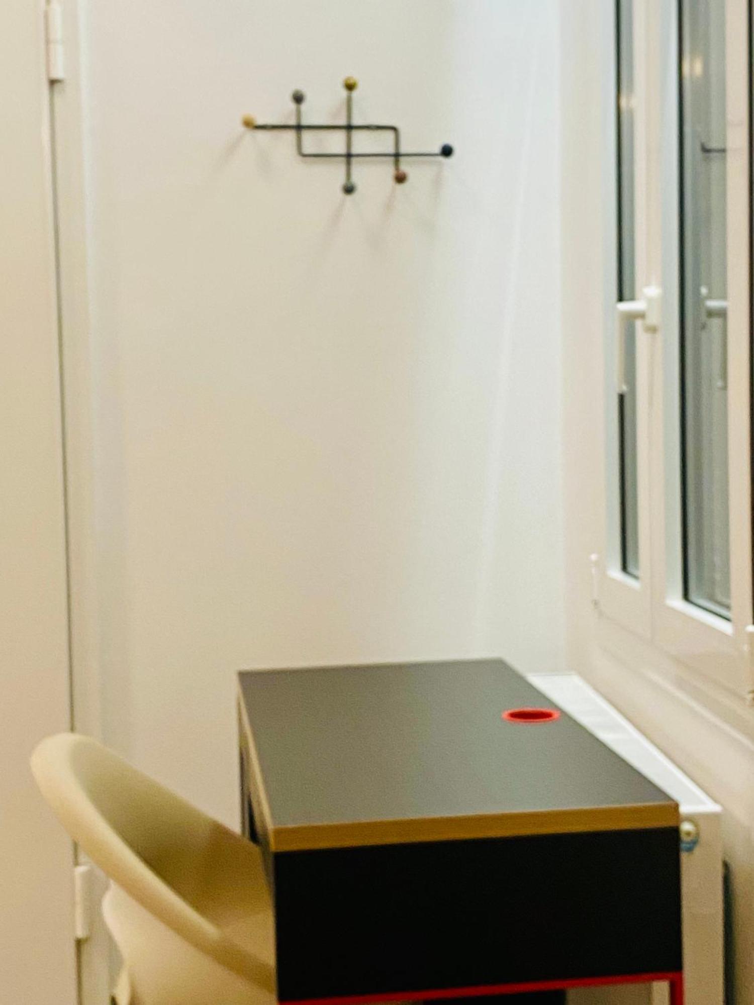 Antinoros Inn, Stylish Apartment,3' To Metro Atenas Exterior foto