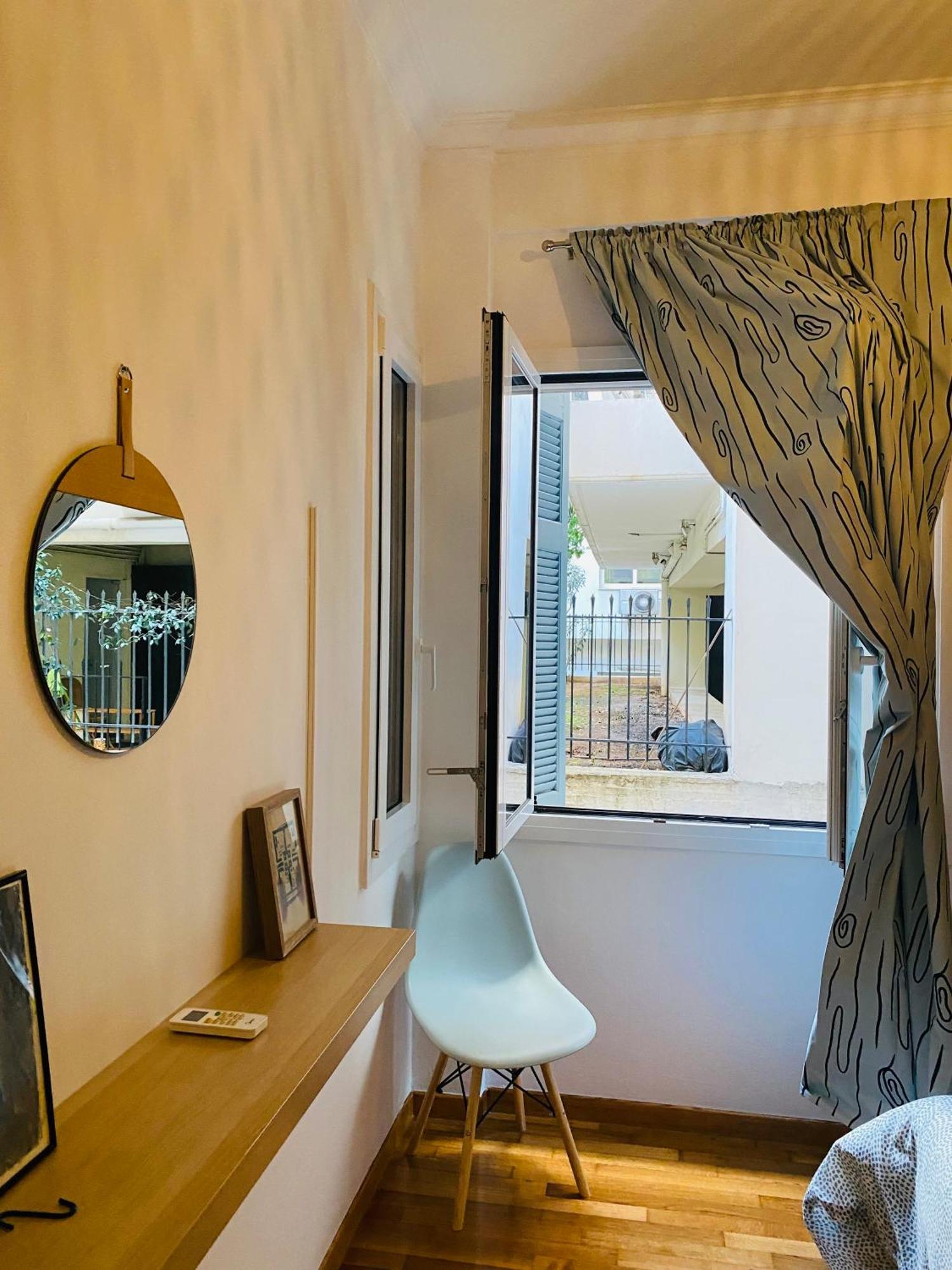 Antinoros Inn, Stylish Apartment,3' To Metro Atenas Exterior foto